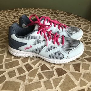Athletic Sneakers FILA Gray /Pink Women's Running Jogging Shoes-Size 10.